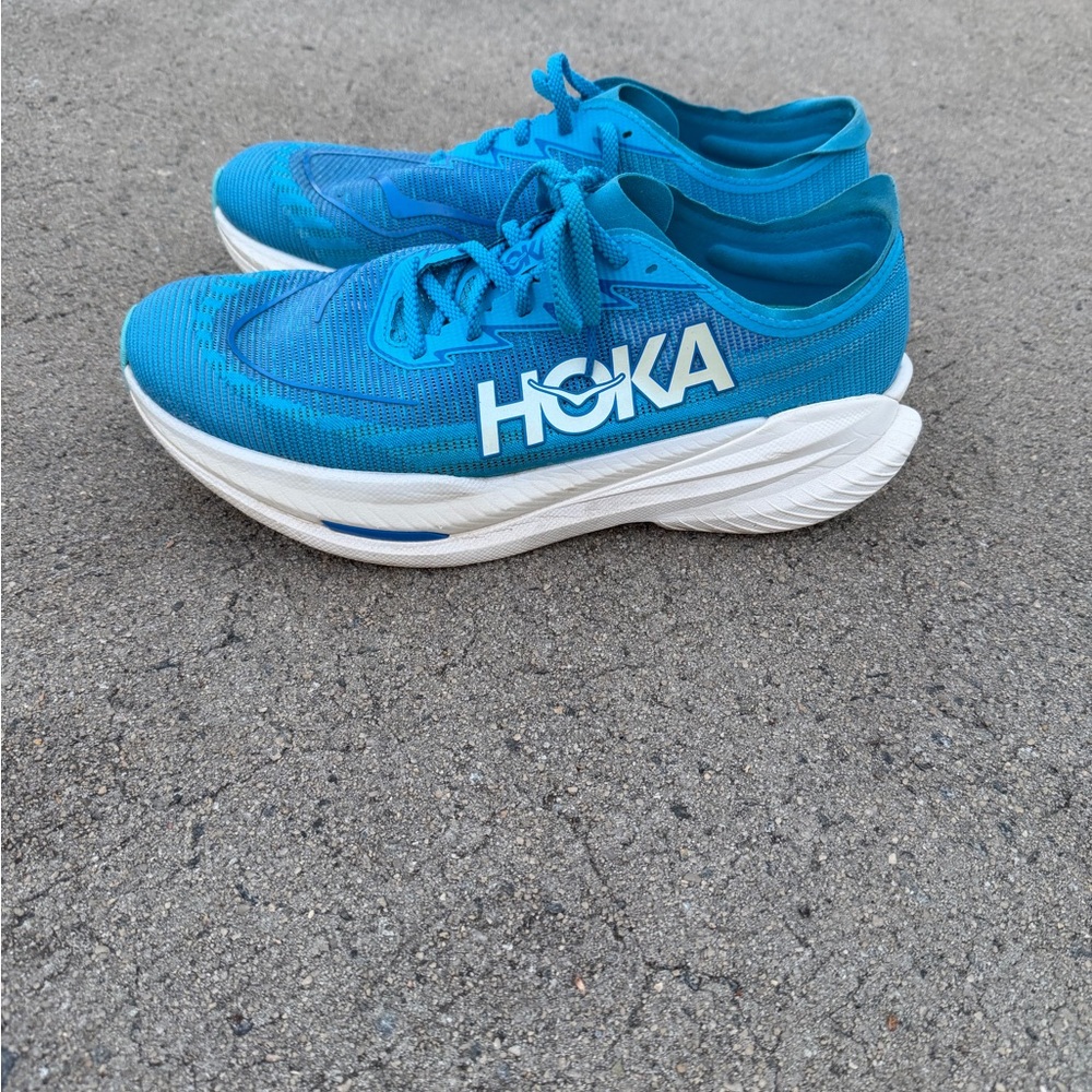 HOKA Machx 2
